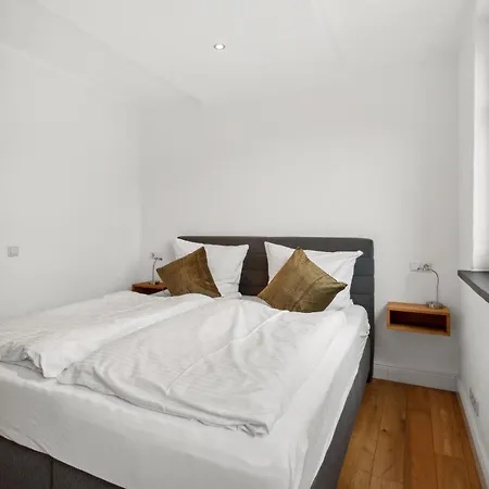 Amazing In With Kitchen Apartment